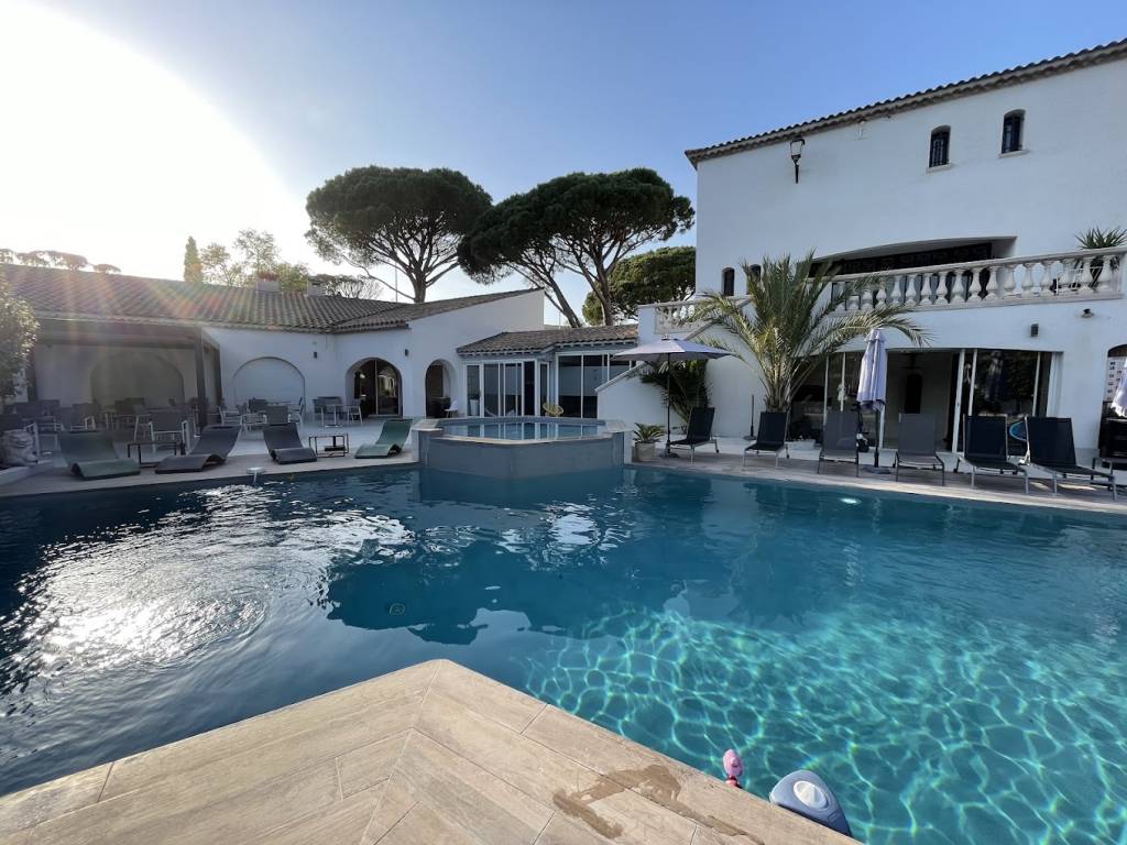 Le charme d’un hôtel niché au cœur de l’Esterel
